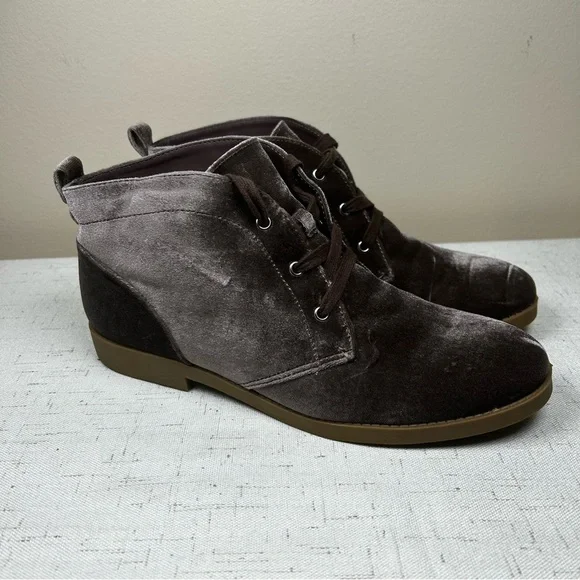 Indigo Rd Boots Womens 8.5 M Alabama Velvet Ankle Booties Lace Up Flats Brown - Picture 2 of 7